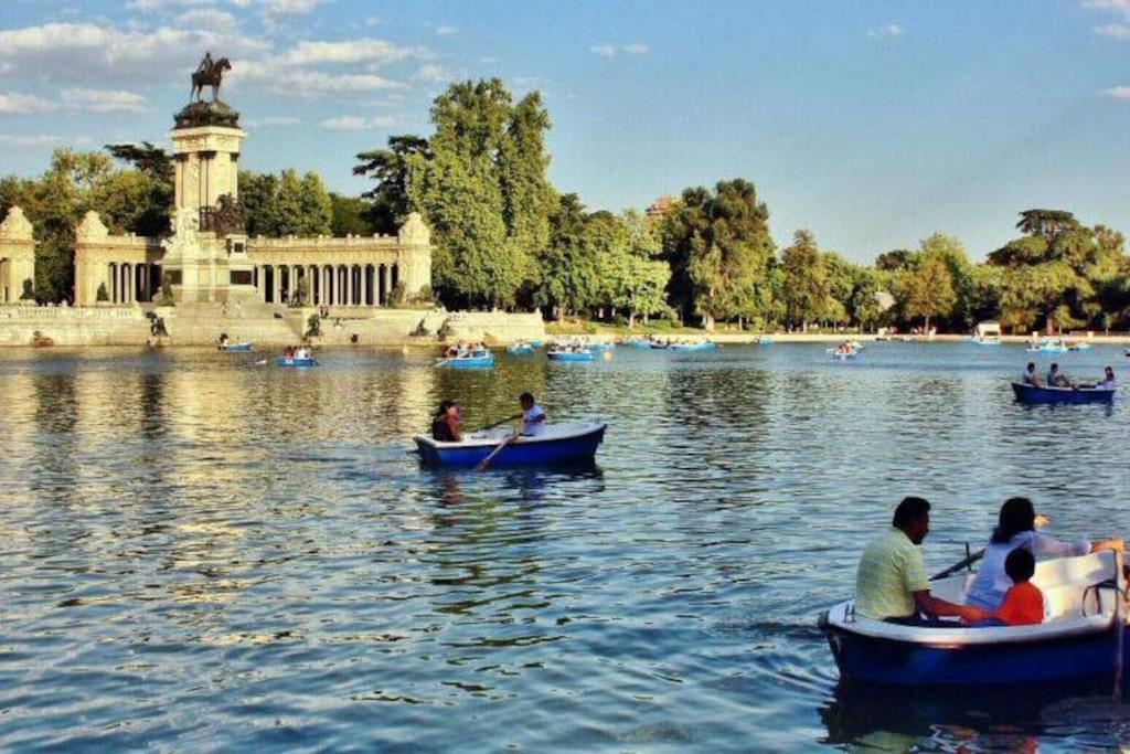 Por Los Pasos De Goya, Parque Retiro Madrid Bagian luar foto